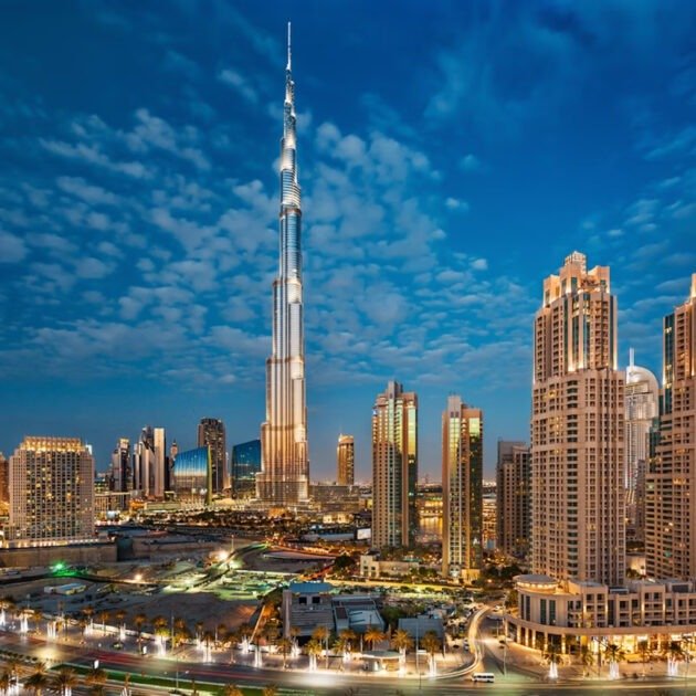 Burj Khalifa Level 124/125 Floor, Non Prime Time Hours + Cafe